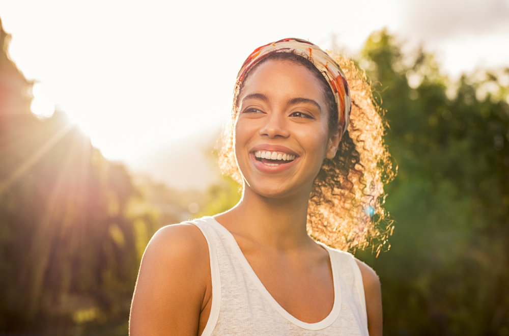 A woman with type 1 diabetes enjoys the outdoors.